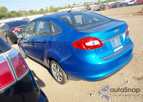 2013 Ford Fiesta Se z USA, uszkodzony, nr VIN 3FADP4BJ8DM214219